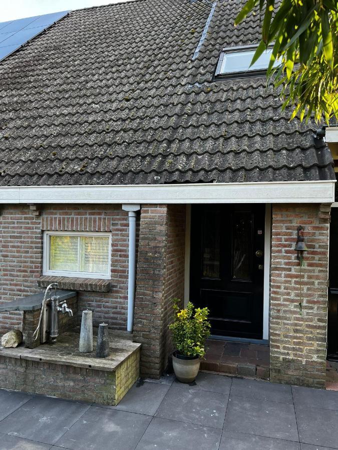 Veendijkhoeve Oosterwolde  Buitenkant foto