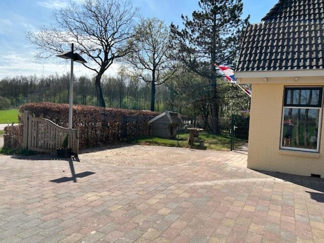 Veendijkhoeve Oosterwolde  Buitenkant foto